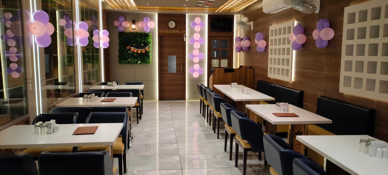 Hotel Viram Pardi Bagian luar foto
